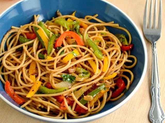 stir fried pasta with vegetables